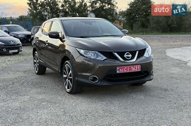 Внедорожник / Кроссовер Nissan Qashqai 2014 в 