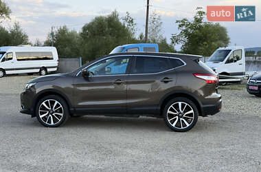 Внедорожник / Кроссовер Nissan Qashqai 2014 в 