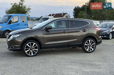 Внедорожник / Кроссовер Nissan Qashqai 2014 в 
