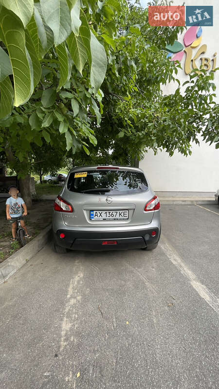 Внедорожник / Кроссовер Nissan Qashqai 2012 в Буче