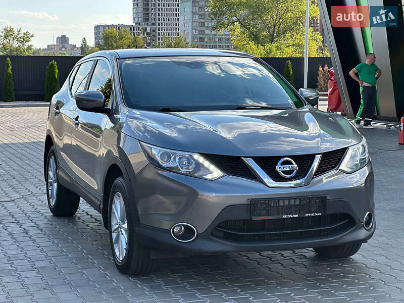 Внедорожник / Кроссовер Nissan Qashqai 2017 в Днепре