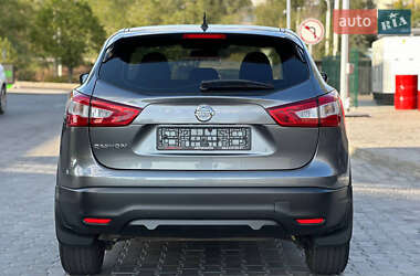 Позашляховик / Кросовер Nissan Qashqai 2017 в 