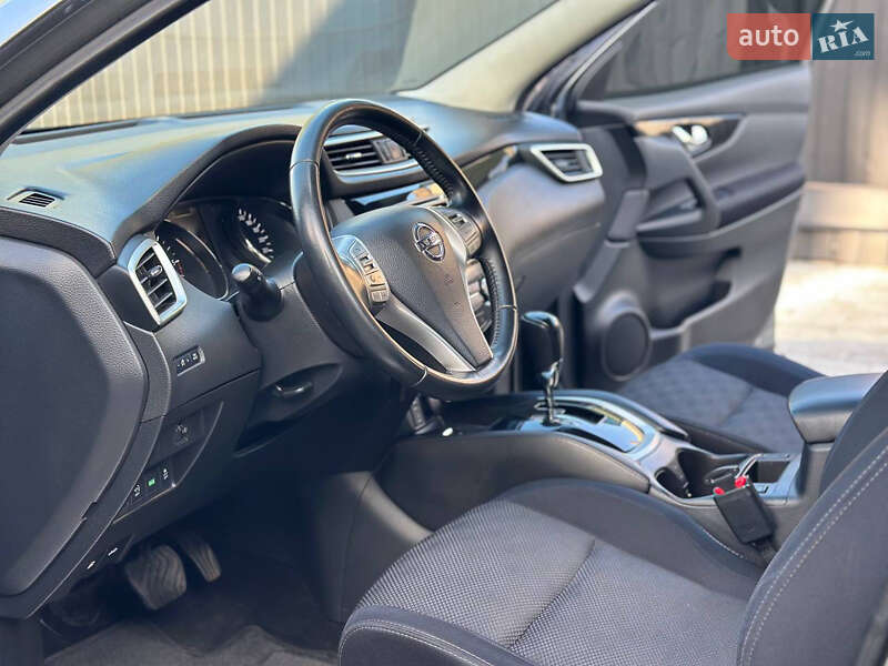 Внедорожник / Кроссовер Nissan Qashqai 2017 в Днепре