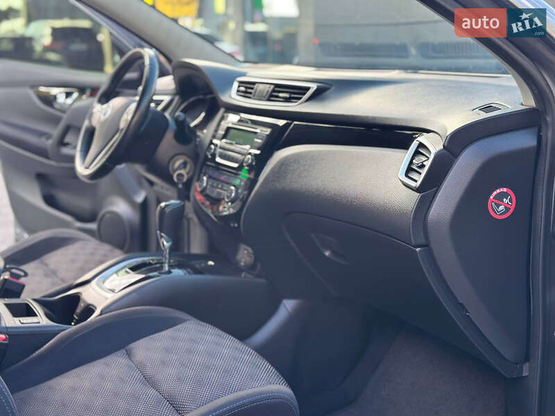 Внедорожник / Кроссовер Nissan Qashqai 2017 в Днепре
