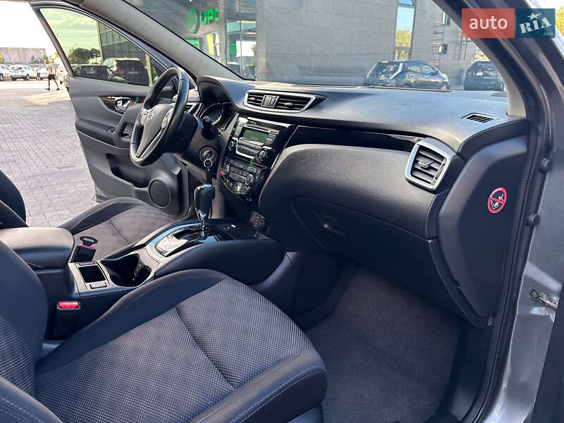 Внедорожник / Кроссовер Nissan Qashqai 2017 в Днепре