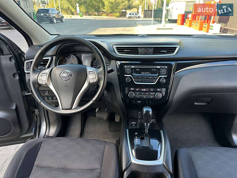 Внедорожник / Кроссовер Nissan Qashqai 2017 в Днепре