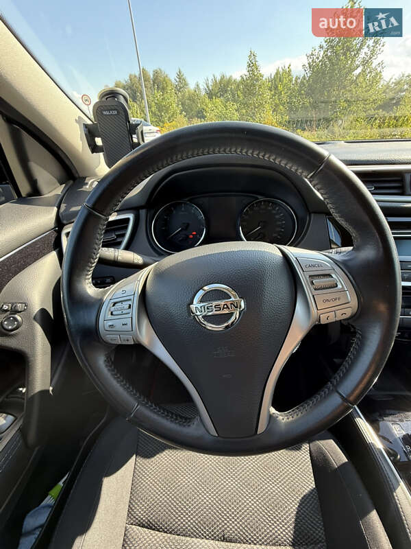 Внедорожник / Кроссовер Nissan Qashqai 2016 в Киеве