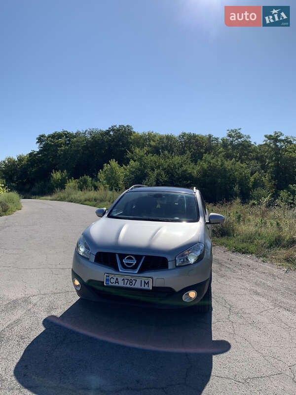 Внедорожник / Кроссовер Nissan Qashqai 2010 в Умани