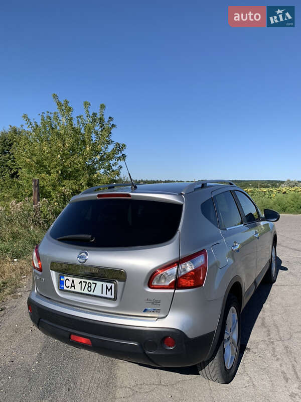 Внедорожник / Кроссовер Nissan Qashqai 2010 в Умани