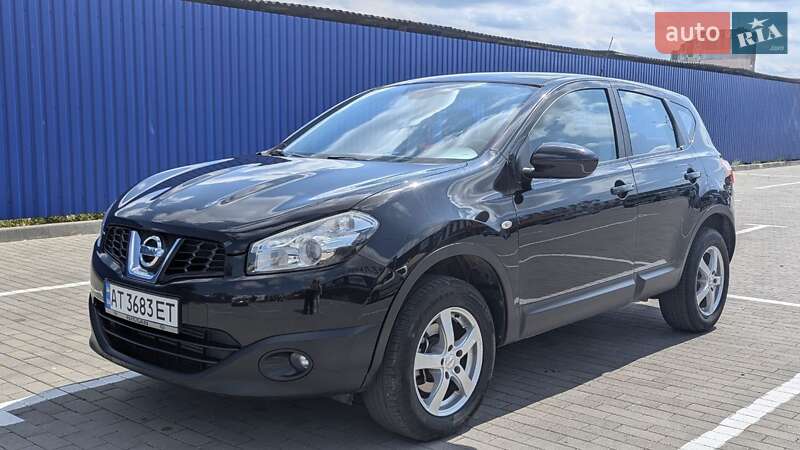 Позашляховик / Кросовер Nissan Qashqai 2010 в Калуші