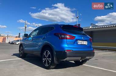 Внедорожник / Кроссовер Nissan Qashqai 2017 в 