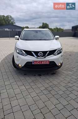 Внедорожник / Кроссовер Nissan Qashqai 2015 в 