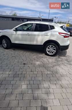 Внедорожник / Кроссовер Nissan Qashqai 2015 в 