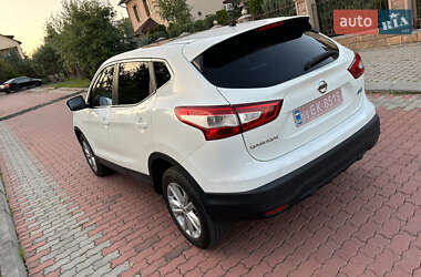 Внедорожник / Кроссовер Nissan Qashqai 2014 в Черновцах
