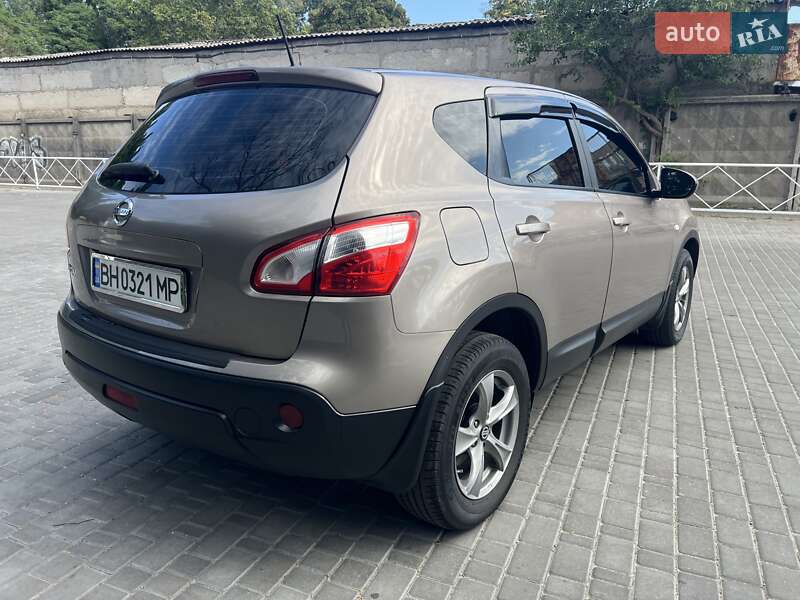 Внедорожник / Кроссовер Nissan Qashqai 2010 в Одессе