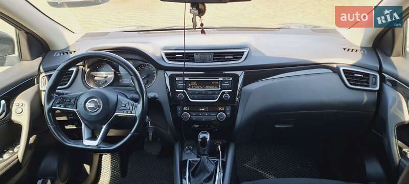 Внедорожник / Кроссовер Nissan Qashqai 2018 в Ужгороде