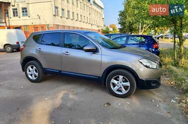 Внедорожник / Кроссовер Nissan Qashqai 2012 в Чернигове