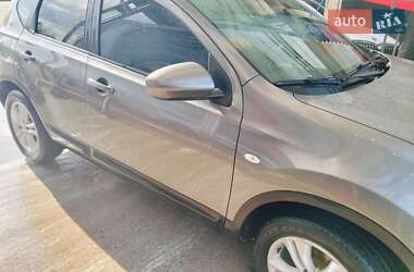Внедорожник / Кроссовер Nissan Qashqai 2013 в 