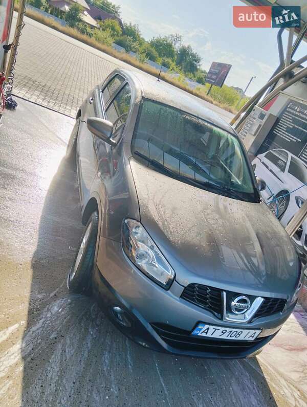Внедорожник / Кроссовер Nissan Qashqai 2013 в 