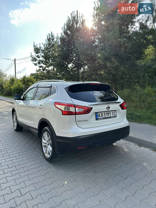 Позашляховик / Кросовер Nissan Qashqai 2015 в Києві