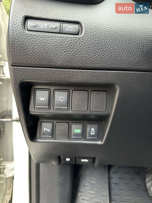 Позашляховик / Кросовер Nissan Qashqai 2015 в Києві