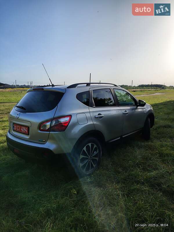Внедорожник / Кроссовер Nissan Qashqai 2013 в Луцке фото 2 Внедорожник / Кроссовер Nissan Qashqai 2013 в Луцке