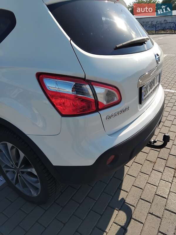 Внедорожник / Кроссовер Nissan Qashqai 2013 в Нововолынске