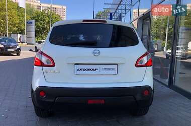 Внедорожник / Кроссовер Nissan Qashqai 2011 в 