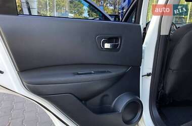 Внедорожник / Кроссовер Nissan Qashqai 2011 в 