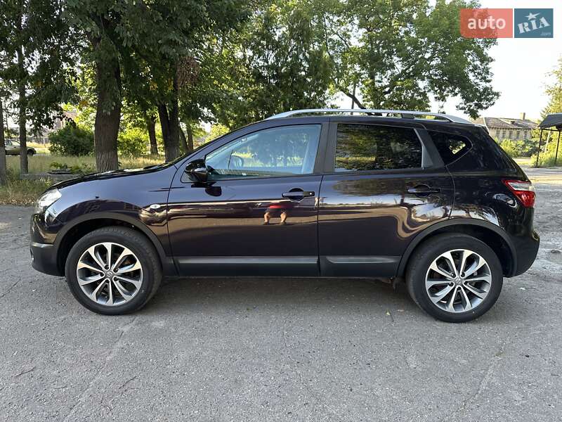 Внедорожник / Кроссовер Nissan Qashqai 2010 в Лебедине