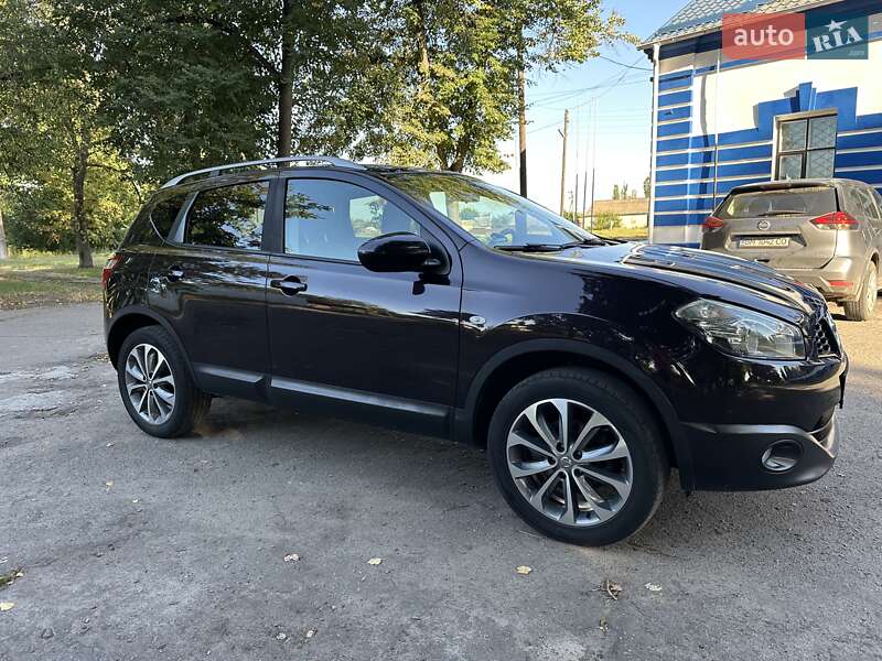 Внедорожник / Кроссовер Nissan Qashqai 2010 в Лебедине