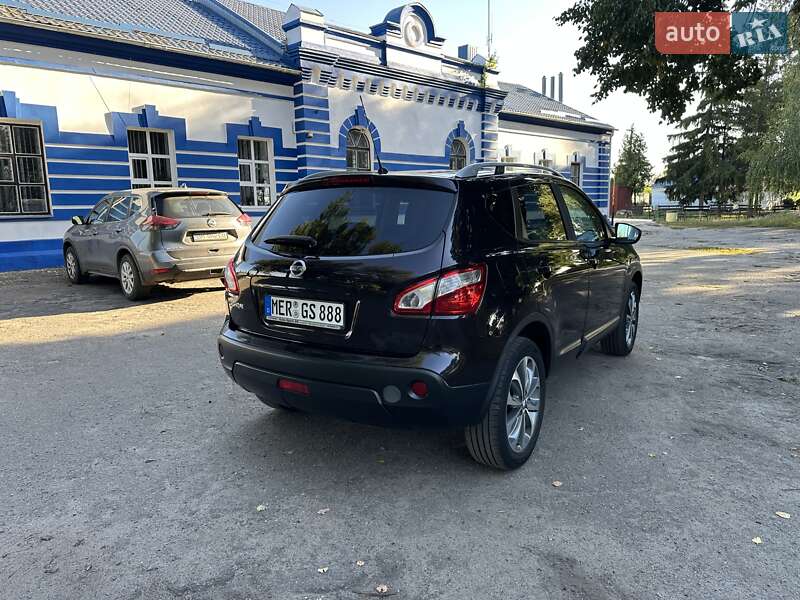 Внедорожник / Кроссовер Nissan Qashqai 2010 в Лебедине