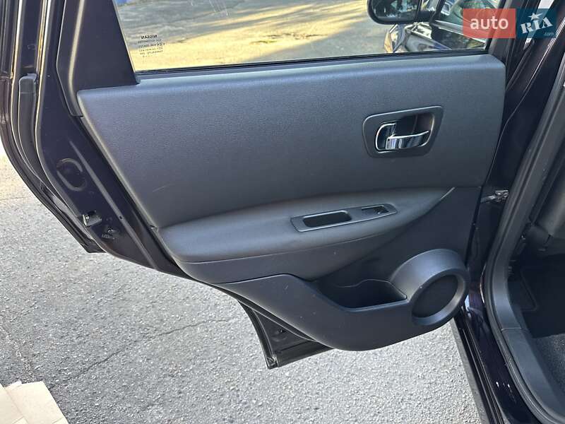 Внедорожник / Кроссовер Nissan Qashqai 2010 в Лебедине