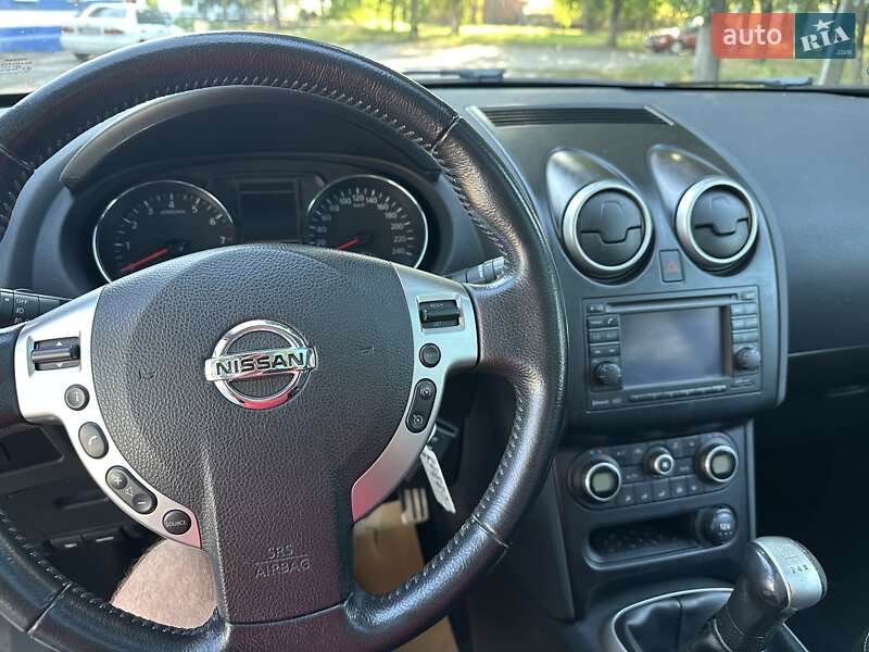 Внедорожник / Кроссовер Nissan Qashqai 2010 в Лебедине