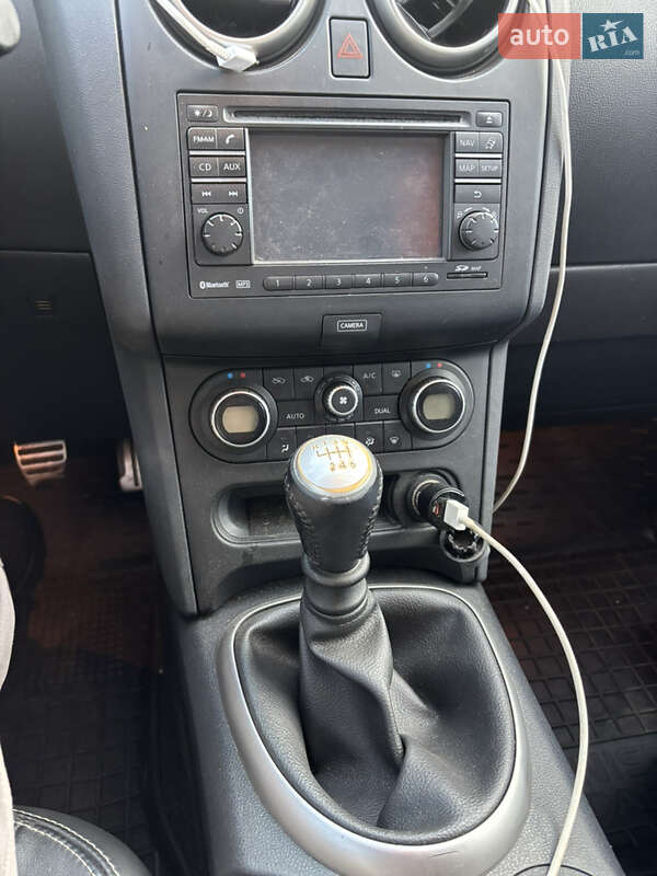 Внедорожник / Кроссовер Nissan Qashqai 2012 в Лозовой