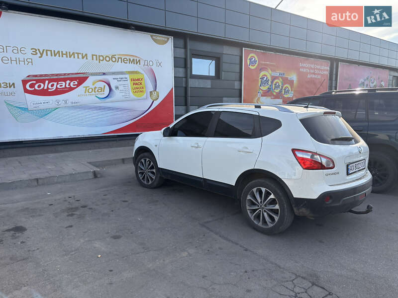 Внедорожник / Кроссовер Nissan Qashqai 2012 в Лозовой
