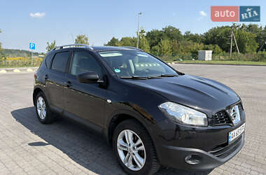 Внедорожник / Кроссовер Nissan Qashqai 2012 в 