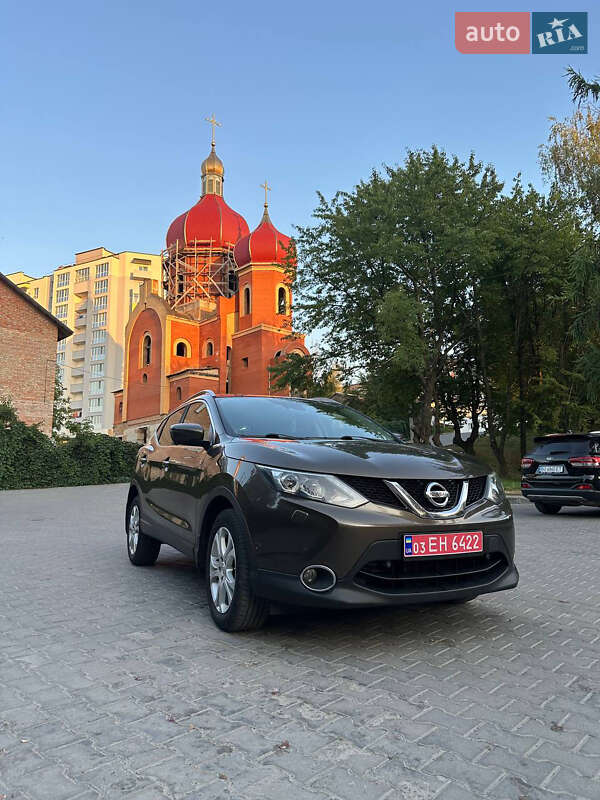 Внедорожник / Кроссовер Nissan Qashqai 2015 в Тернополе фото Внедорожник / Кроссовер Nissan Qashqai 2015 в Тернополе