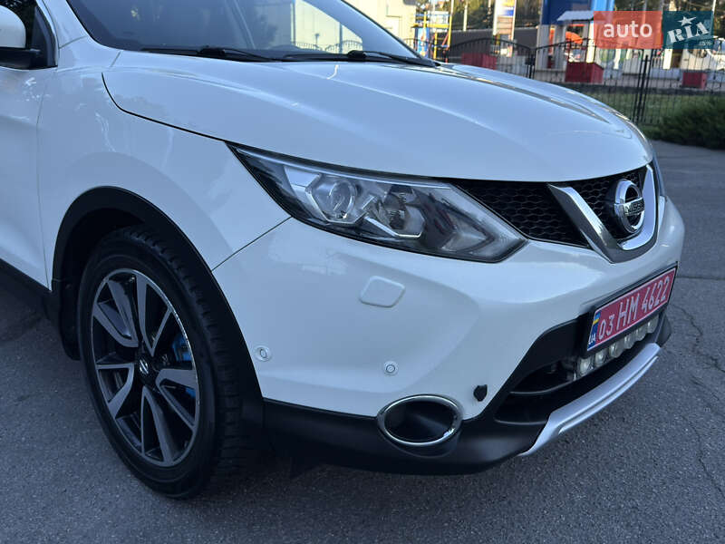 Внедорожник / Кроссовер Nissan Qashqai 2015 в Полтаве