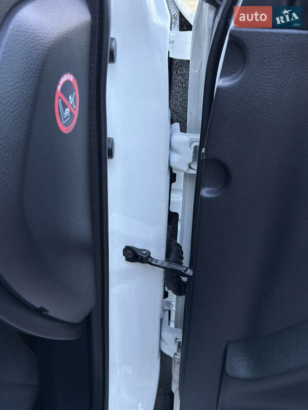 Внедорожник / Кроссовер Nissan Qashqai 2015 в Полтаве