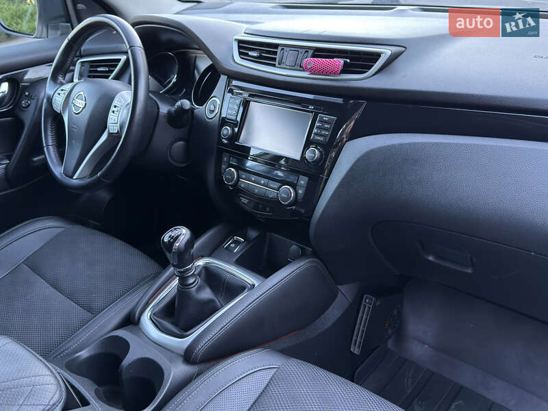 Внедорожник / Кроссовер Nissan Qashqai 2015 в Полтаве