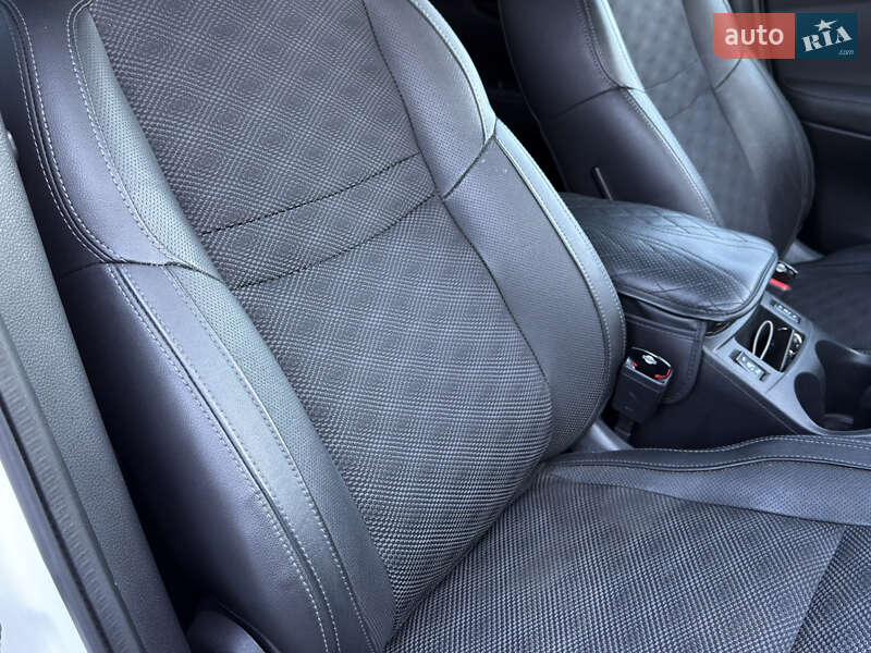 Внедорожник / Кроссовер Nissan Qashqai 2015 в Полтаве