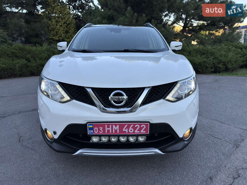 Внедорожник / Кроссовер Nissan Qashqai 2015 в Полтаве