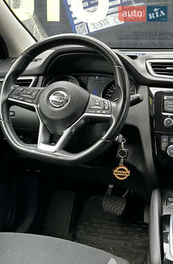 Внедорожник / Кроссовер Nissan Qashqai 2017 в 