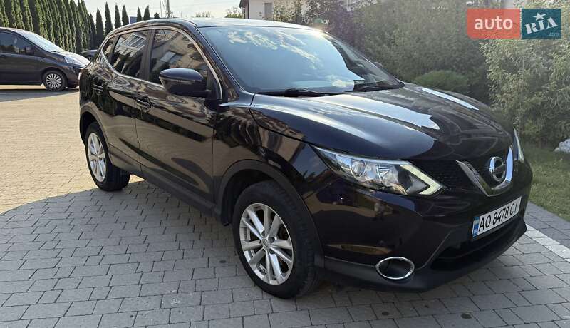 Внедорожник / Кроссовер Nissan Qashqai 2016 в Ужгороде
