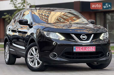 Позашляховик / Кросовер Nissan Qashqai 2015 в Івано-Франківську