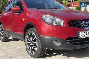 Позашляховик / Кросовер Nissan Qashqai 2012 в Вараші