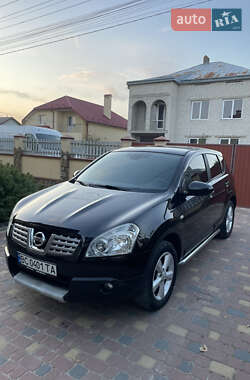 Позашляховик / Кросовер Nissan Qashqai 2009 в Львові