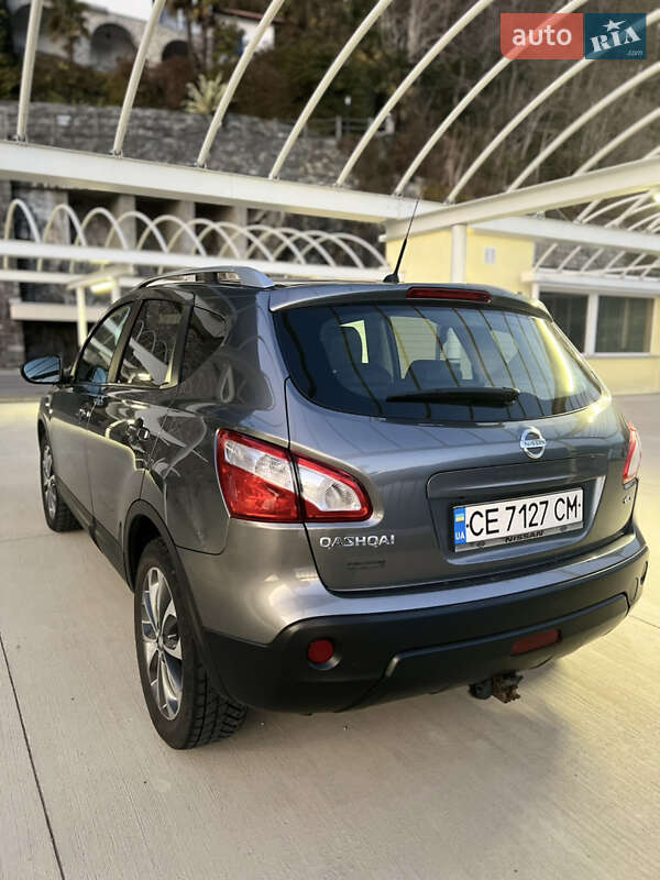 Внедорожник / Кроссовер Nissan Qashqai 2011 в Черновцах