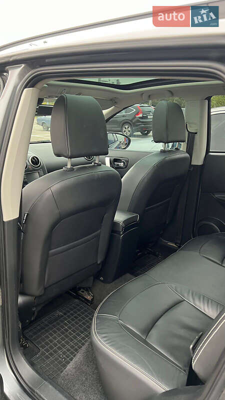 Внедорожник / Кроссовер Nissan Qashqai 2011 в Черновцах